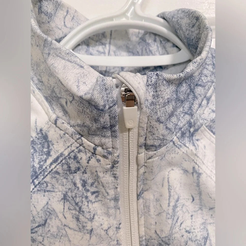 Lululemon Ebb to Train Jacket *Wash - Picture 6 of 7